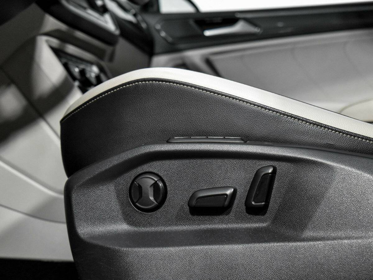 Б/У Фольксваген Тигуан 2017 года. Фото: #15