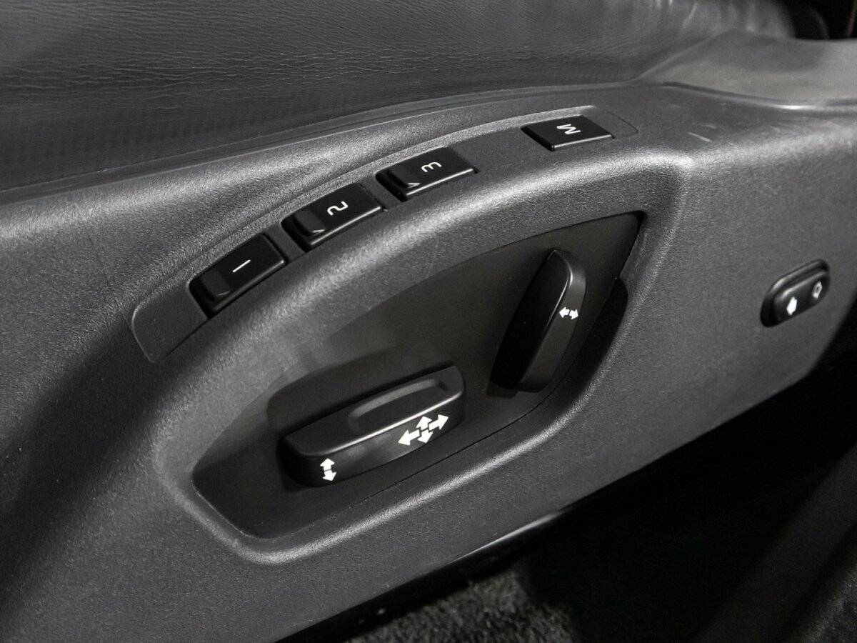 Б/У Вольво ИксЦ60 2014 года. Фото: #16