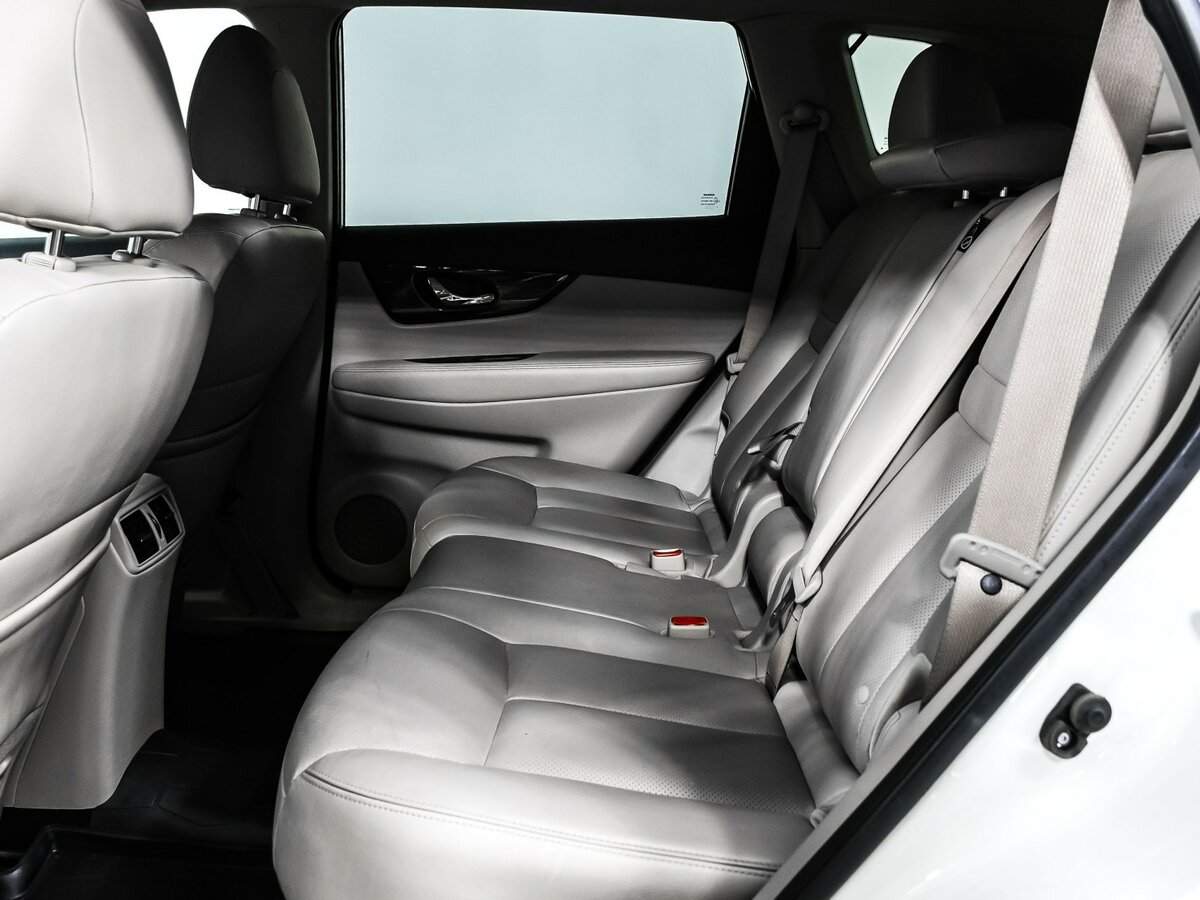 Б/У Ниссан Икс-Трейл 2020 года. Фото: #12