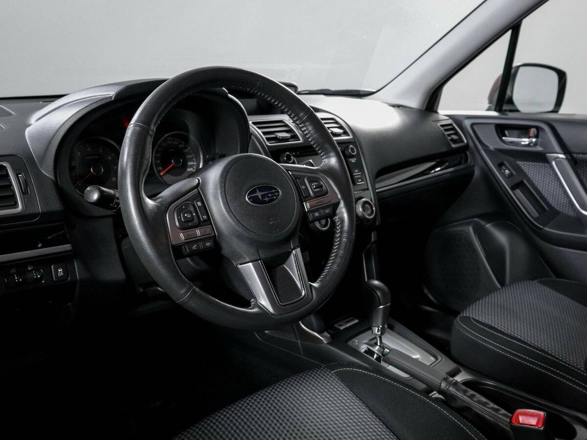 Б/У Субару Форестер 2016 года. Фото: #13