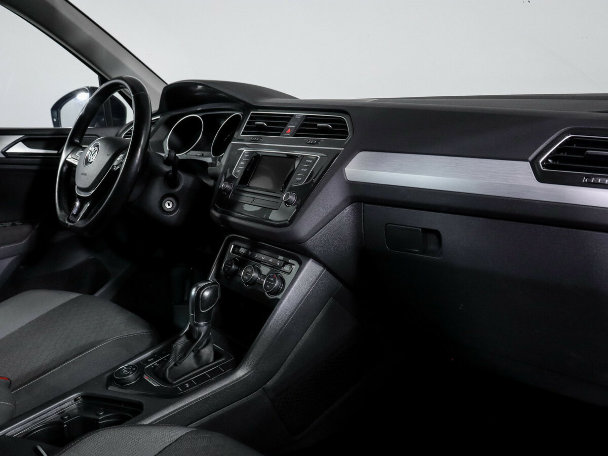 Б/У Фольксваген Тигуан 2017 года. Фото: #6