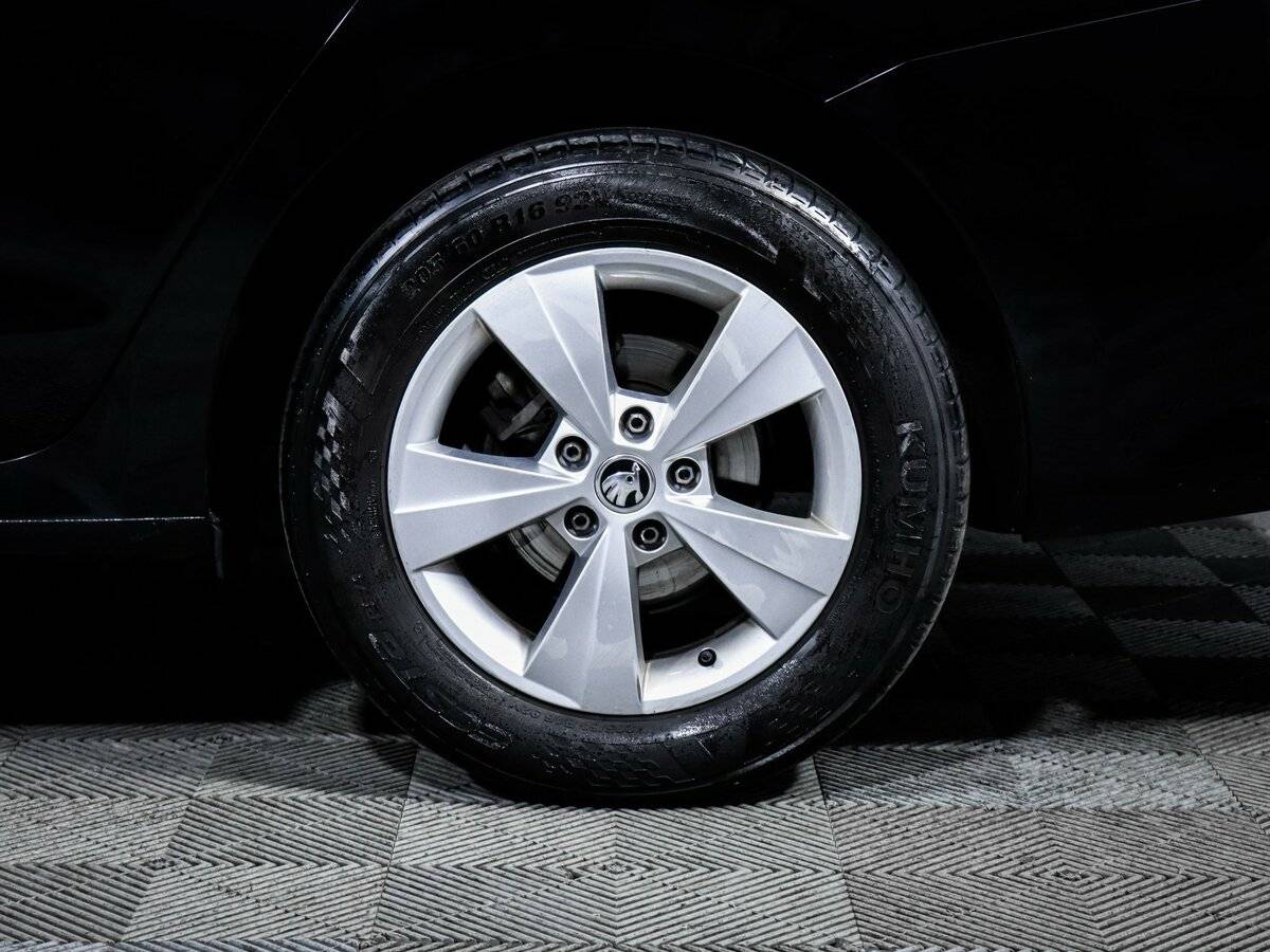 Б/У Шкода Октавия 2020 года. Фото: #11