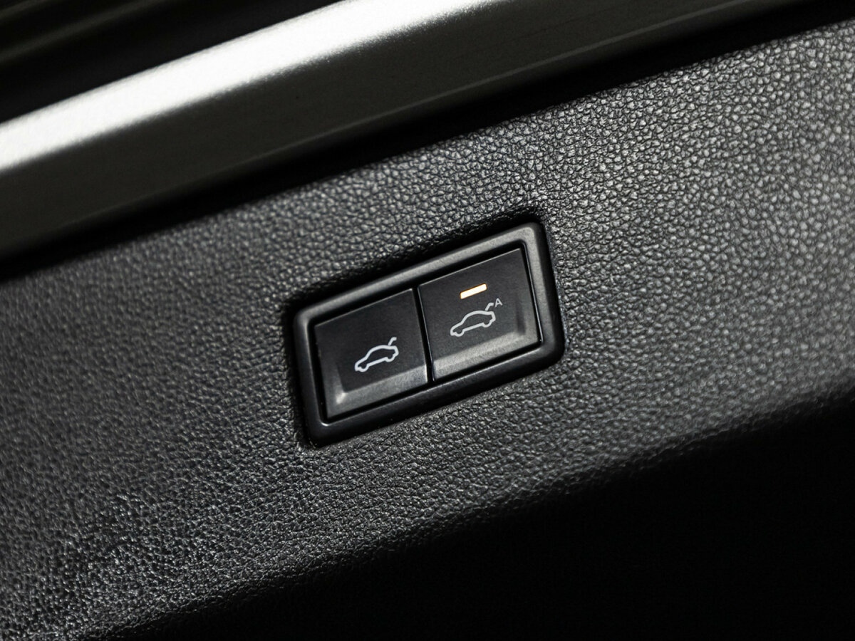 Б/У Фольксваген Тигуан 2018 года. Фото: #24