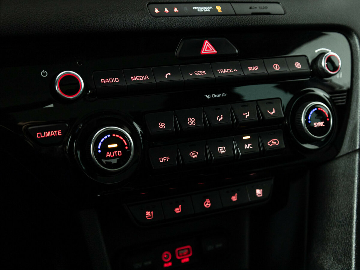 Б/У Киа Спортейдж 2016 года. Фото: #16