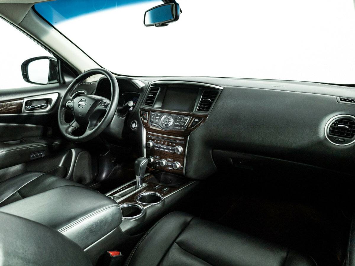 Б/У Ниссан Патфайндер 2015 года. Фото: #6