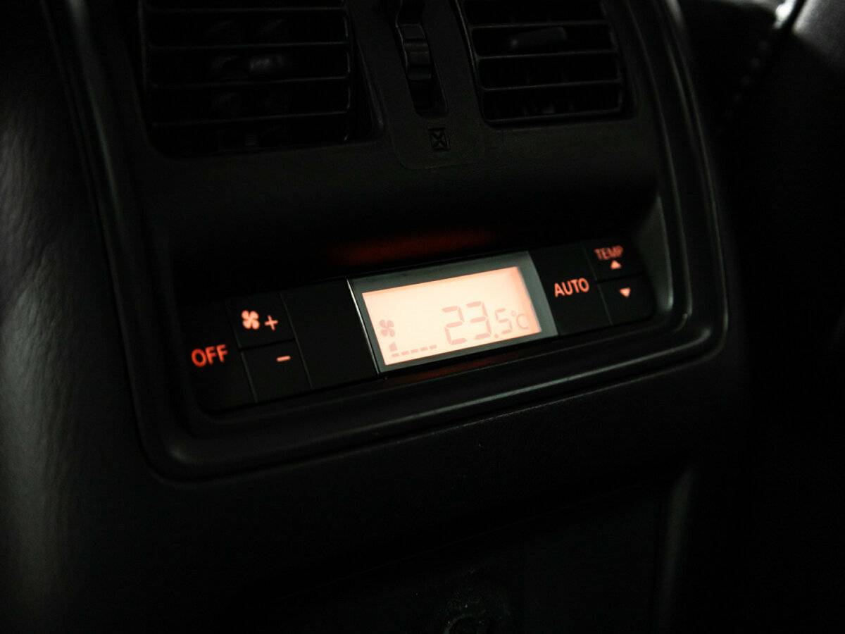 Б/У Ниссан Патфайндер 2015 года. Фото: #21