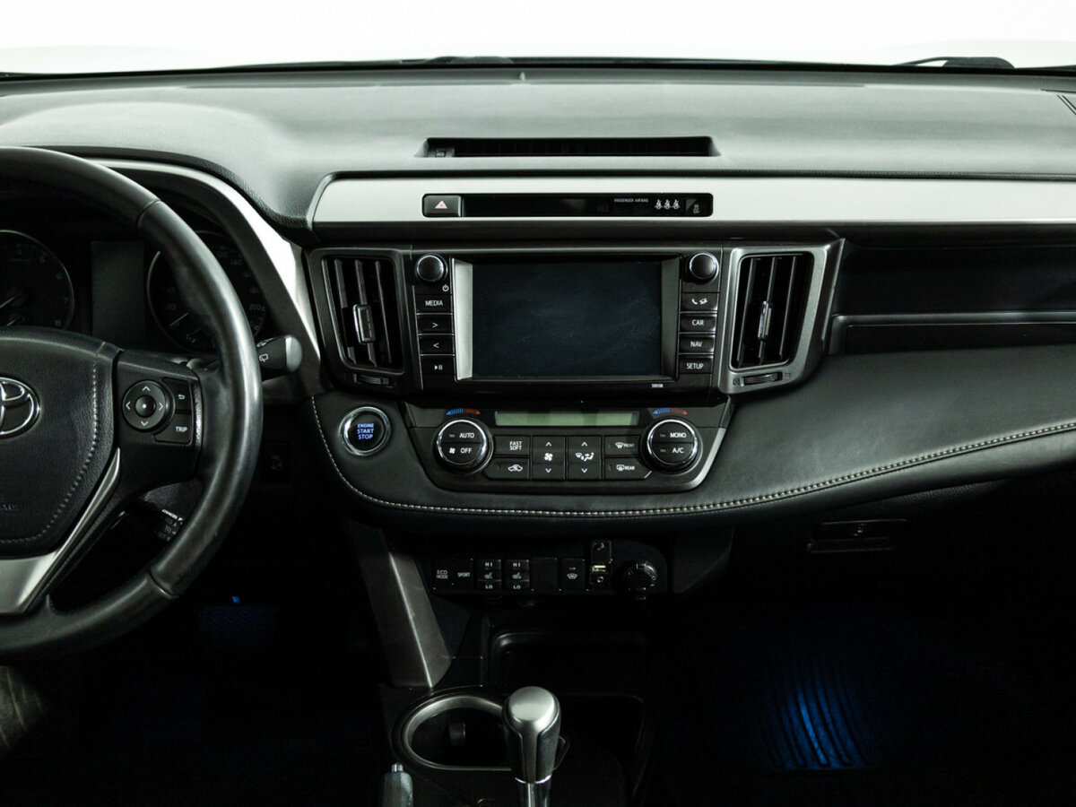 Б/У Тойота Рав4 2018 года. Фото: #11