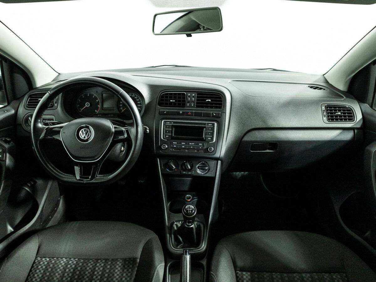 Б/У Фольксваген Поло 2015 года. Фото: #12