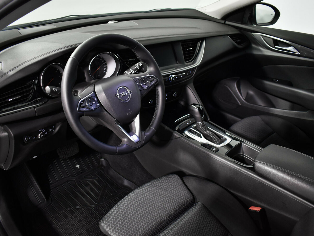 Б/У Опель Инсигния 2020 года. Фото: #6